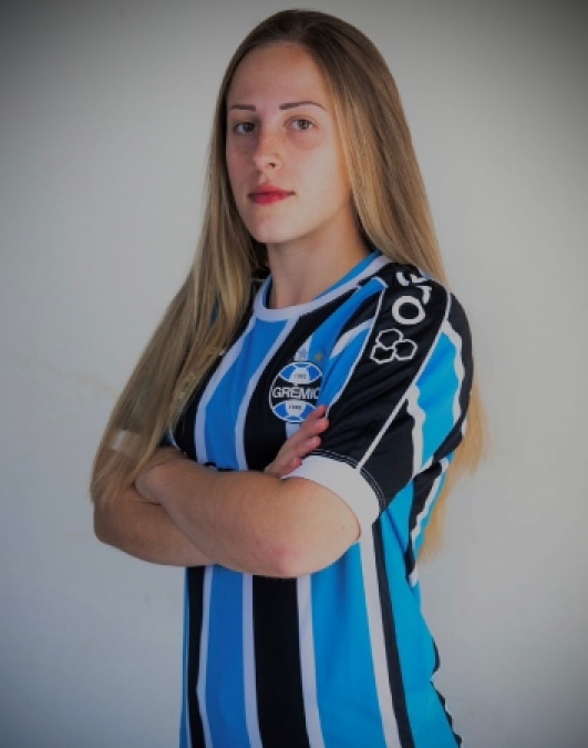Emanuela Balbinot <h5>Midfielder</h5>